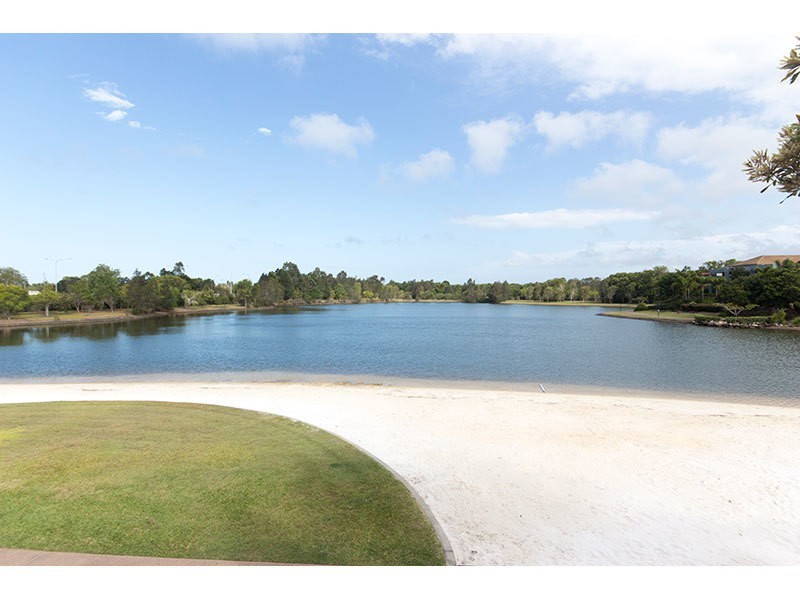 1099/1 The Cove Crescent, Carrara QLD 4211