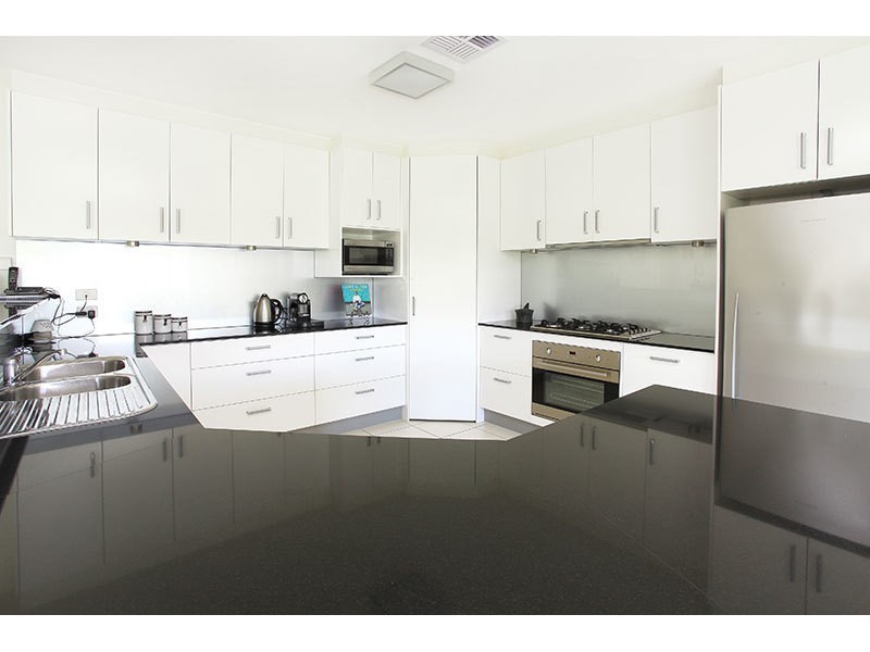 17 Pasture Place, Mount Nathan QLD 4211