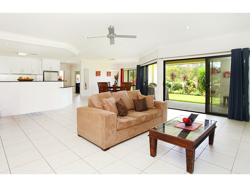 17 Pasture Place, Mount Nathan QLD 4211