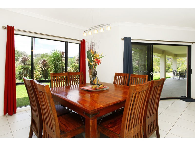 17 Pasture Place, Mount Nathan QLD 4211