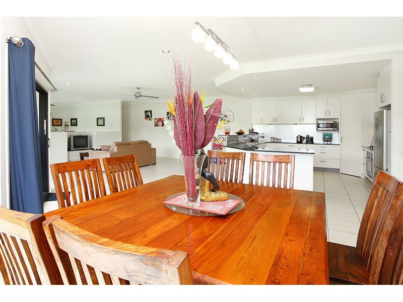 17 Pasture Place, Mount Nathan QLD 4211