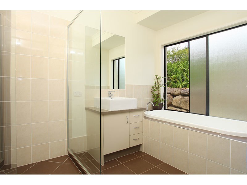 17 Pasture Place, Mount Nathan QLD 4211