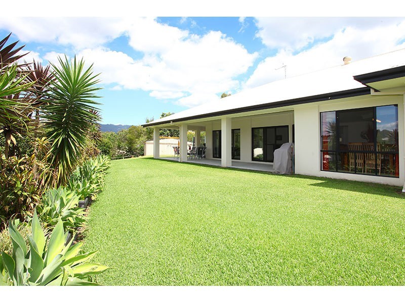 17 Pasture Place, Mount Nathan QLD 4211