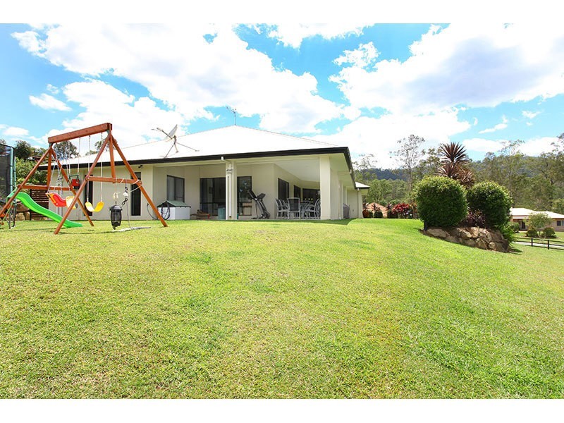 17 Pasture Place, Mount Nathan QLD 4211