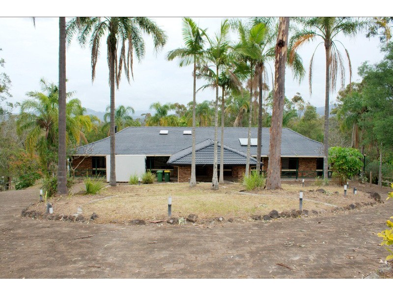 144 Crane Crescent, Nerang QLD 4211