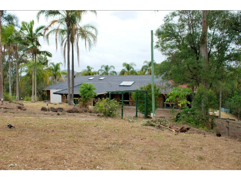 144 Crane Crescent, Nerang QLD 4211