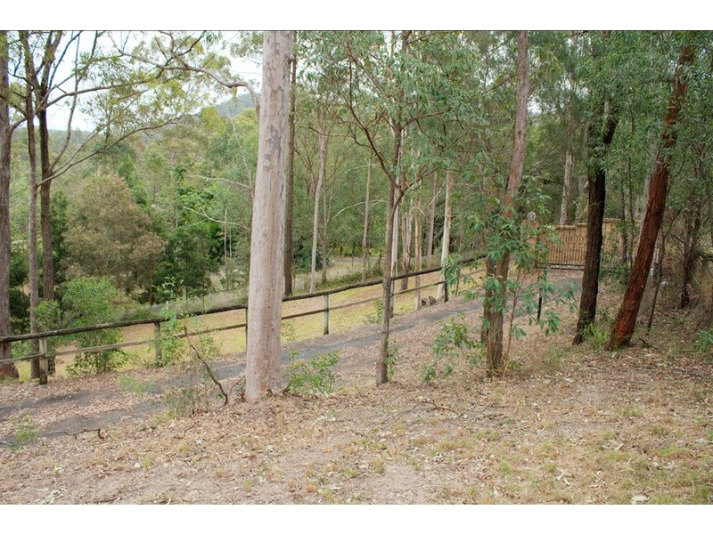 144 Crane Crescent, Nerang QLD 4211