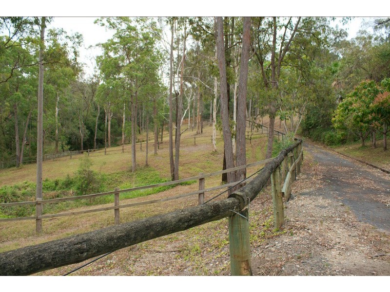 144 Crane Crescent, Nerang QLD 4211