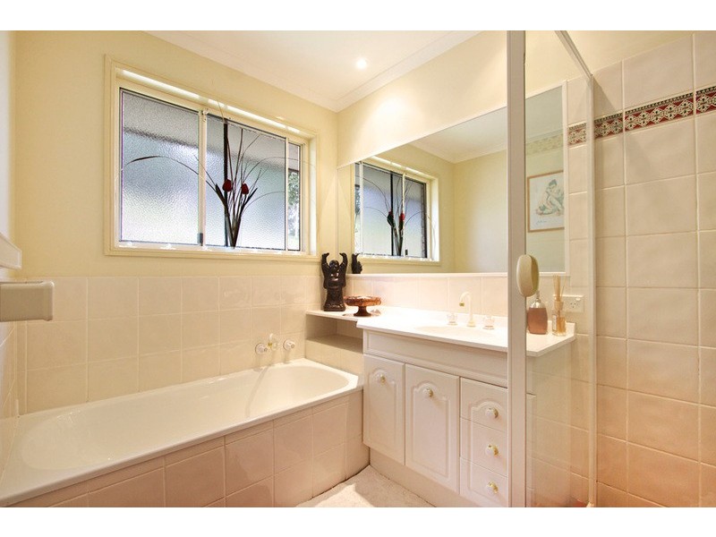 17 Parkway Drive, Advancetown QLD 4211