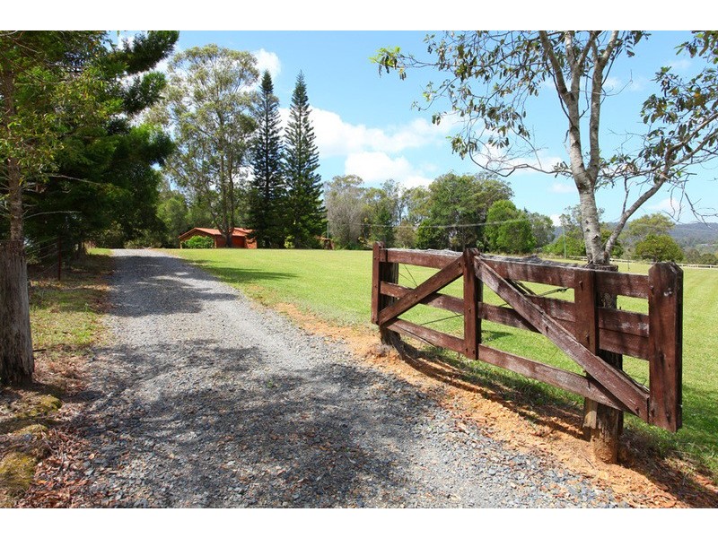 160 Guanaba Creek Road, Guanaba QLD 4210
