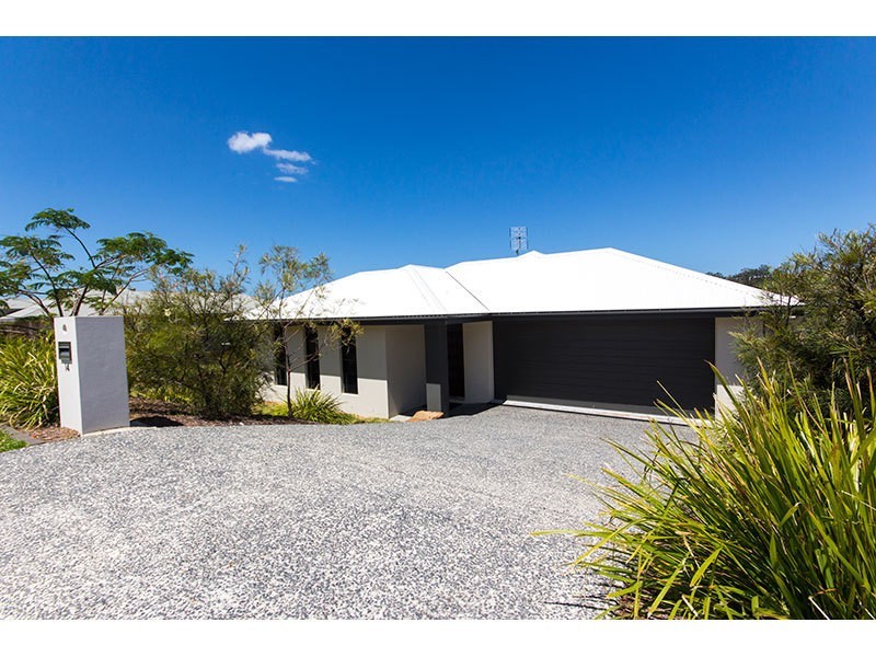 14 Hadrian Crescent, Pacific Pines QLD 4211
