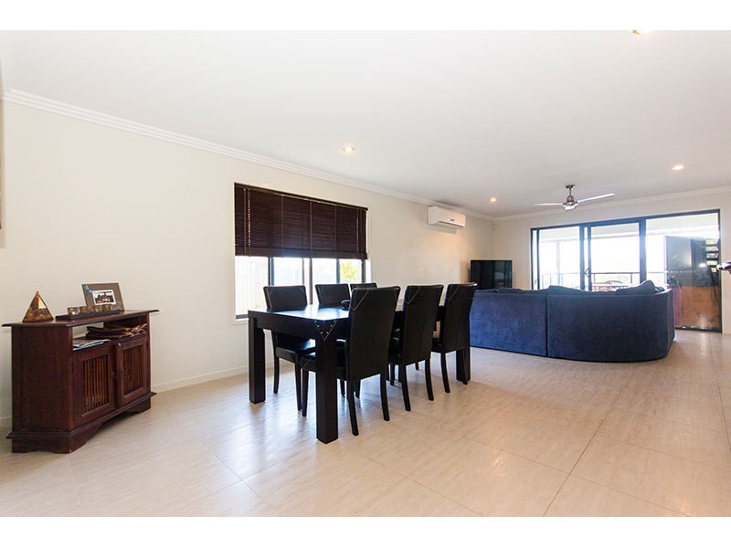 14 Hadrian Crescent, Pacific Pines QLD 4211