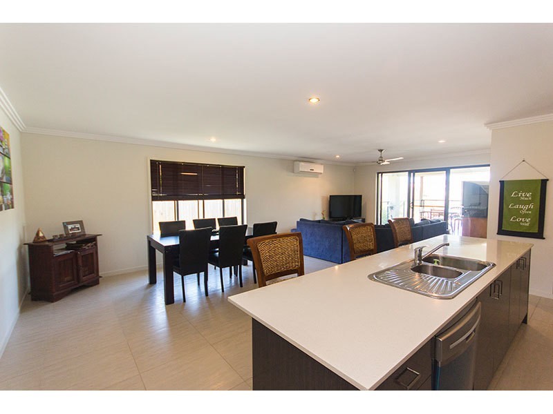 14 Hadrian Crescent, Pacific Pines QLD 4211