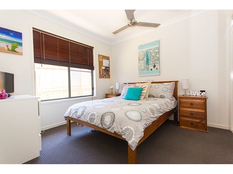 14 Hadrian Crescent, Pacific Pines QLD 4211