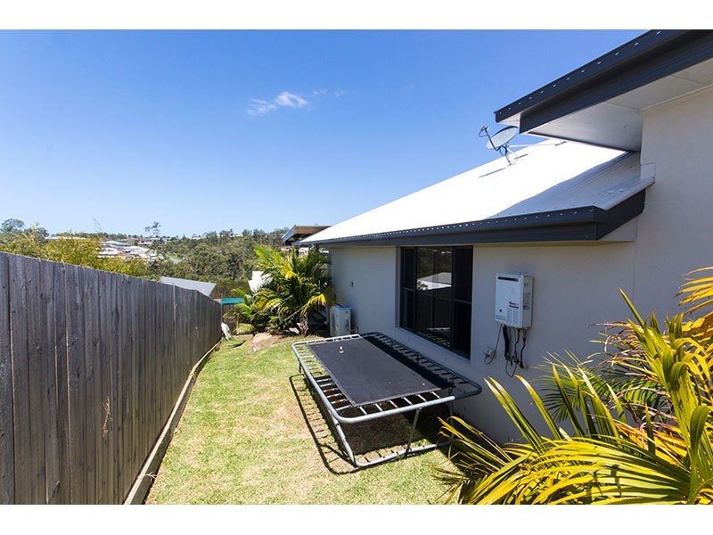 14 Hadrian Crescent, Pacific Pines QLD 4211