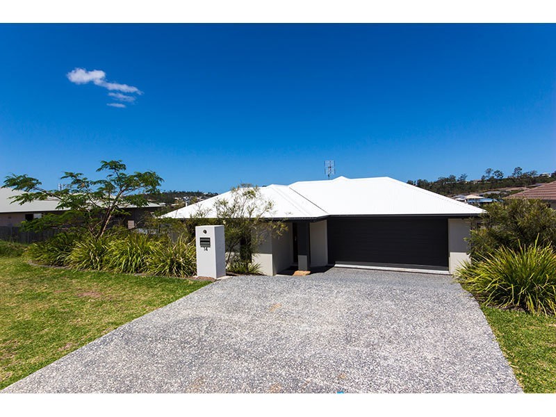 14 Hadrian Crescent, Pacific Pines QLD 4211