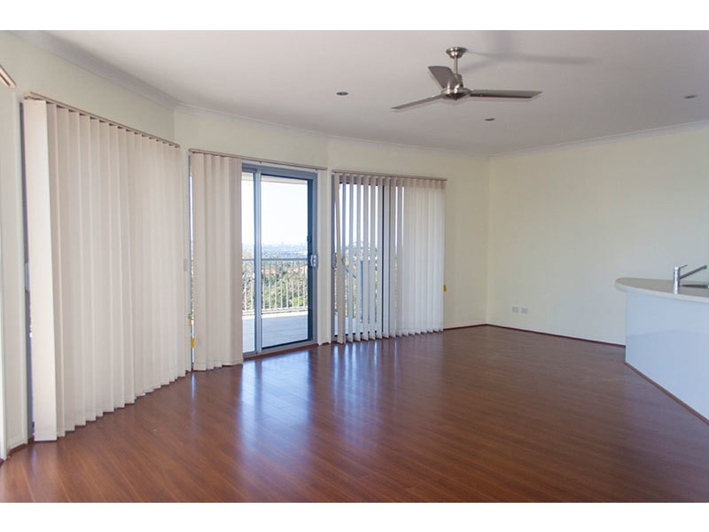 45 Tara Vista Boulevard, Highland Park QLD 4211