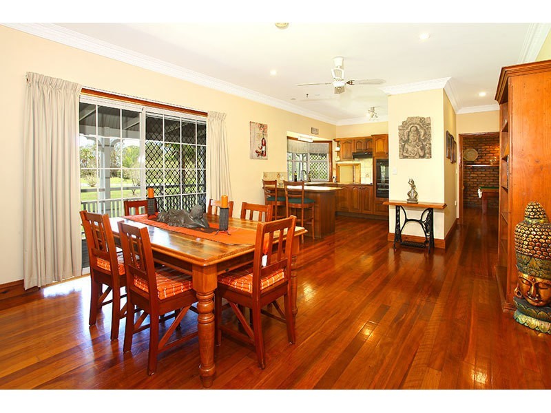 2 Ruth Terrace, Oxenford QLD 4210