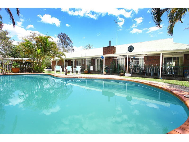 2 Ruth Terrace, Oxenford QLD 4210