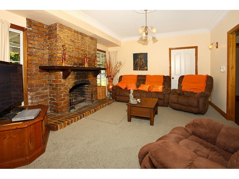 2 Ruth Terrace, Oxenford QLD 4210