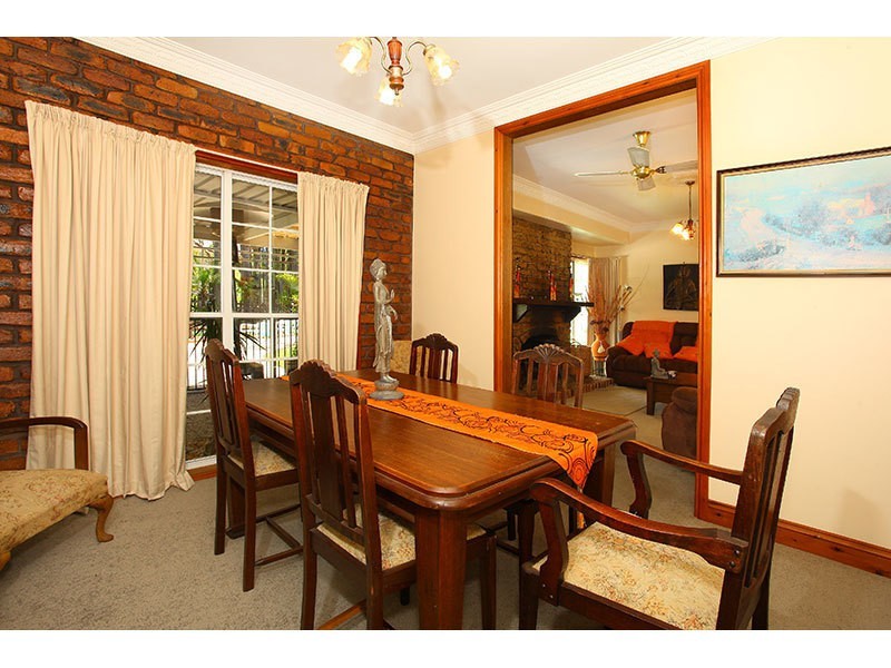 2 Ruth Terrace, Oxenford QLD 4210