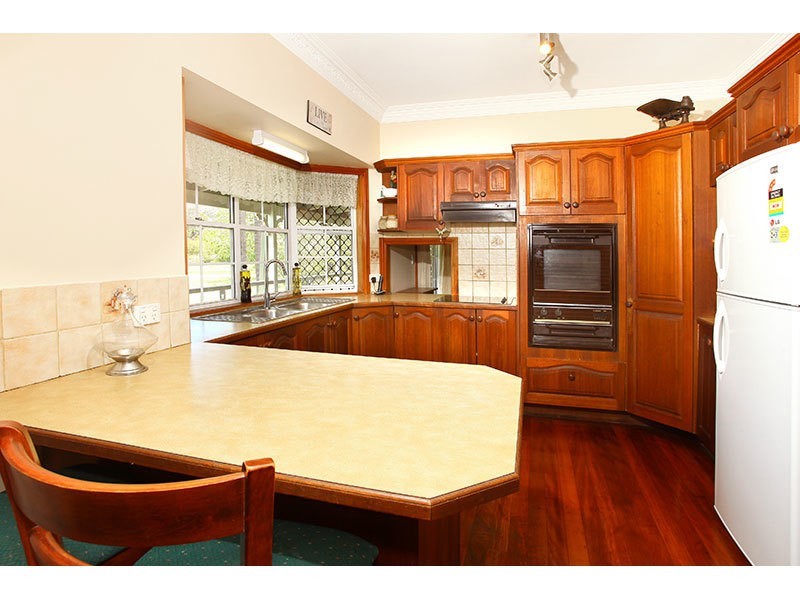 2 Ruth Terrace, Oxenford QLD 4210