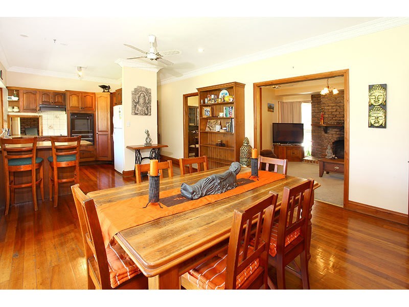 2 Ruth Terrace, Oxenford QLD 4210