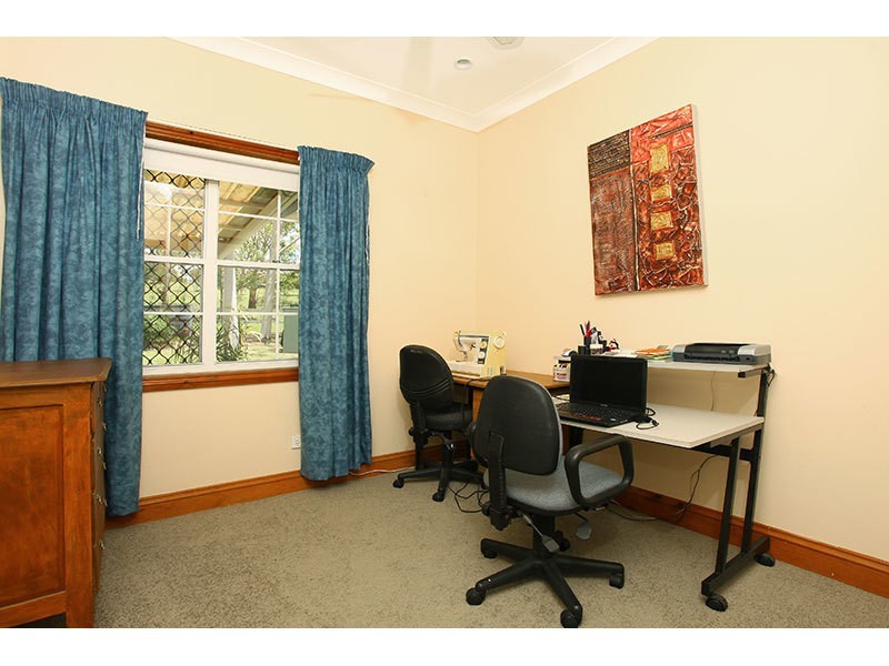 2 Ruth Terrace, Oxenford QLD 4210