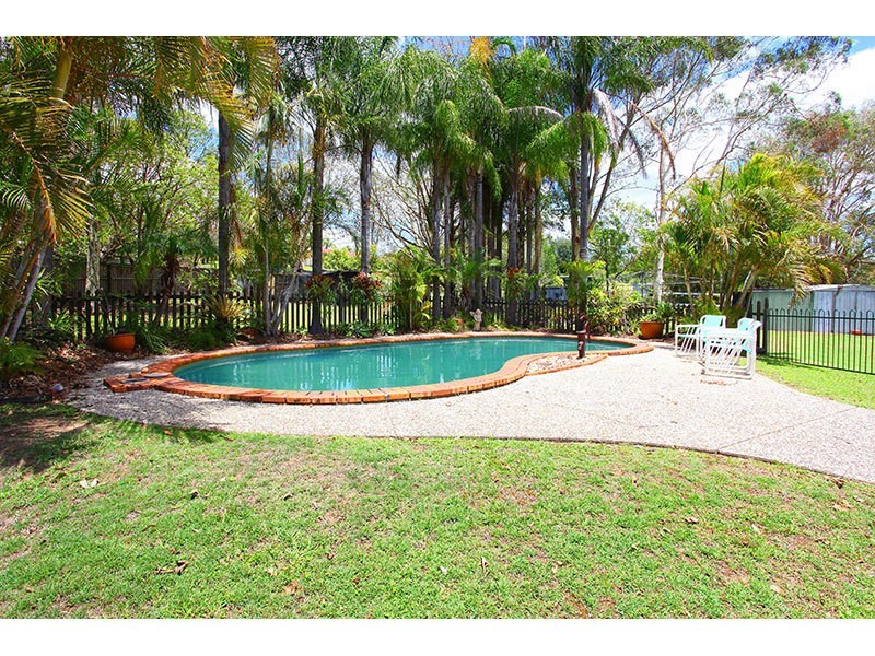 2 Ruth Terrace, Oxenford QLD 4210