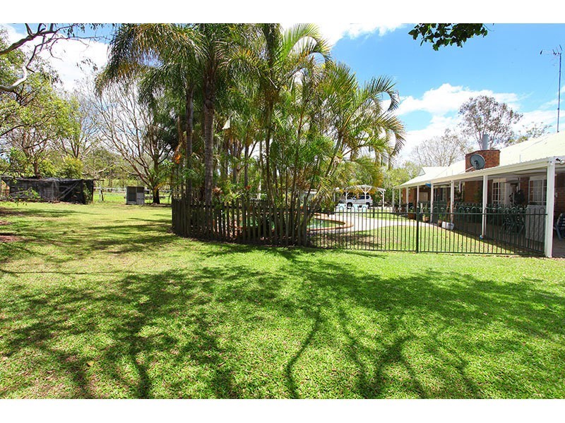 2 Ruth Terrace, Oxenford QLD 4210