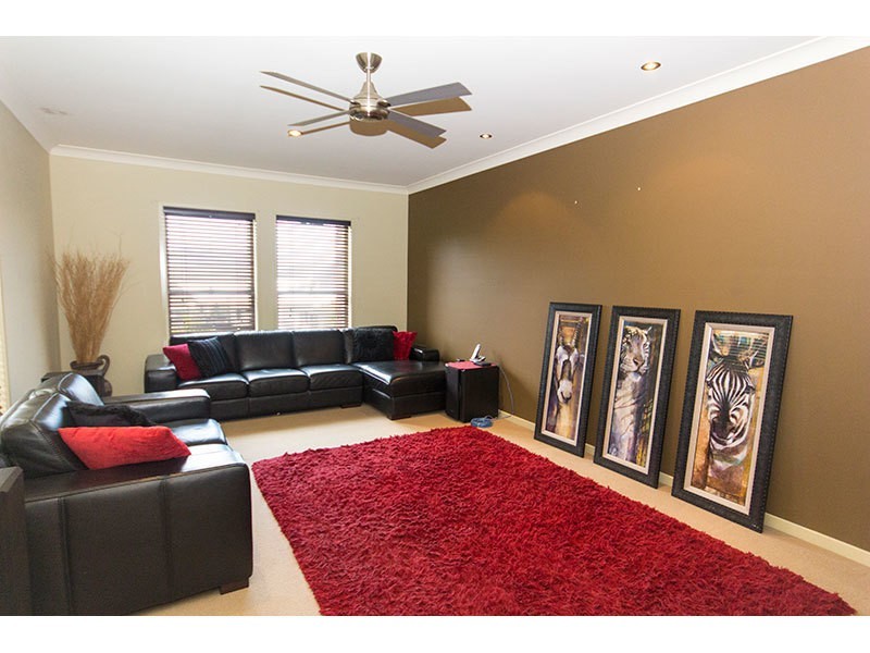 11 Honey Eater Court, Gilston QLD 4211