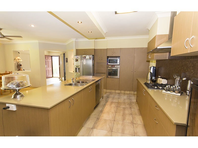 11 Honey Eater Court, Gilston QLD 4211