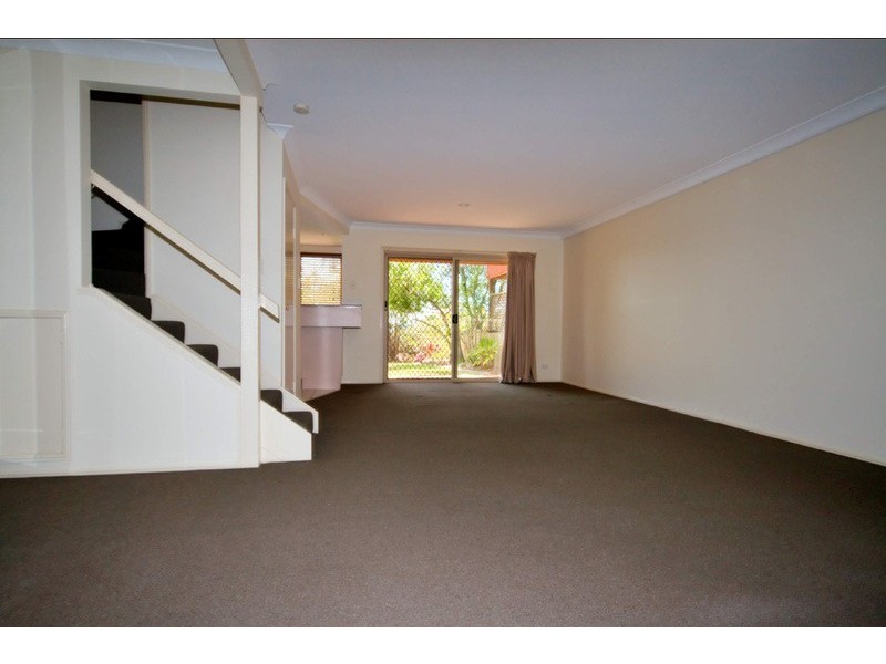 9/8 Kilpatrick Court, Highland Park QLD 4211