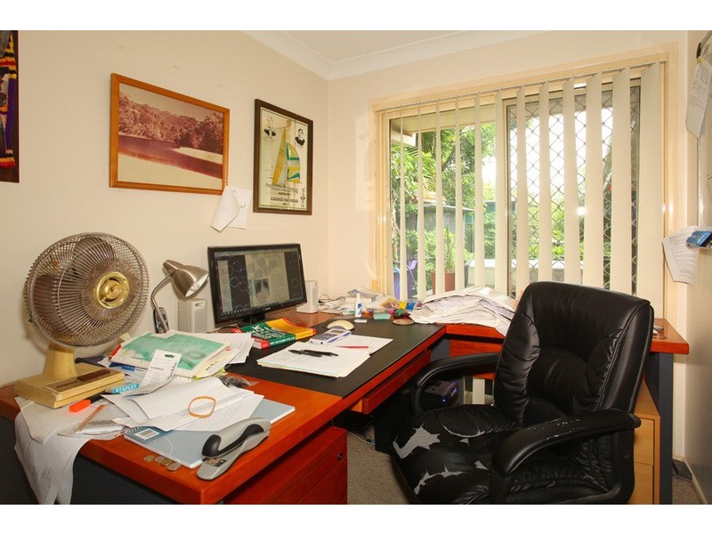 1 Malao Rise, Pacific Pines QLD 4211