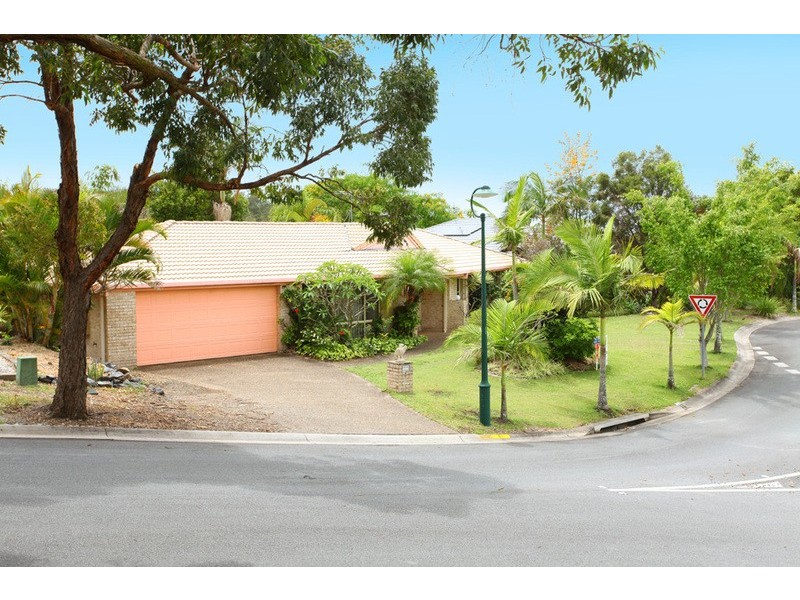 1 Malao Rise, Pacific Pines QLD 4211