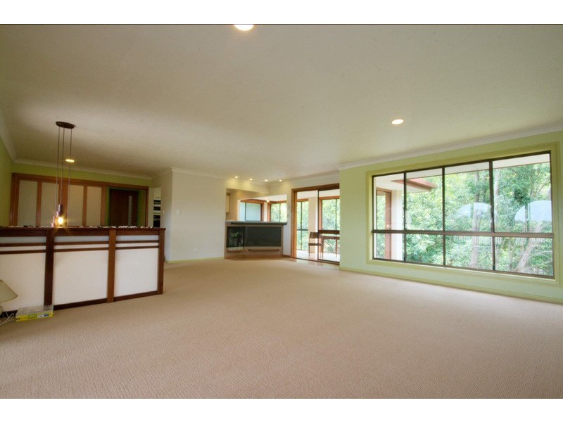 11 Bradstone Road, Carrara QLD 4211