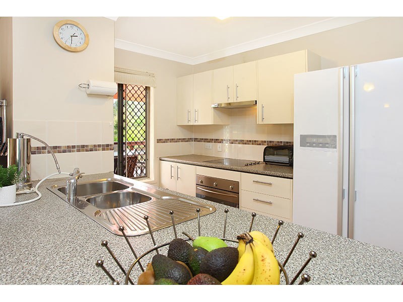 37 North Road, Lower Beechmont QLD 4211