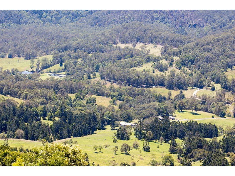 9-11 Lilac Tree Court, Beechmont QLD 4211