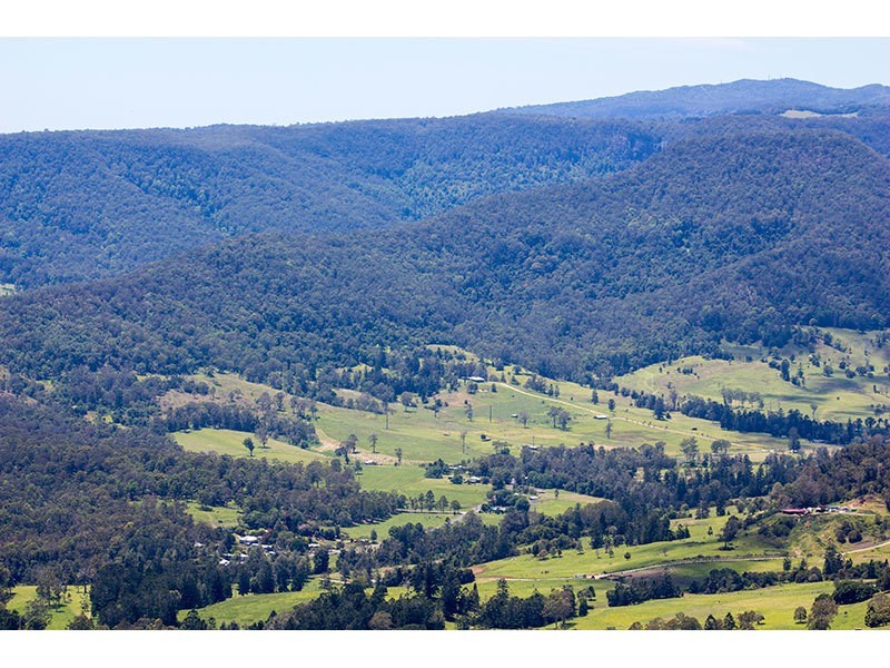 9-11 Lilac Tree Court, Beechmont QLD 4211