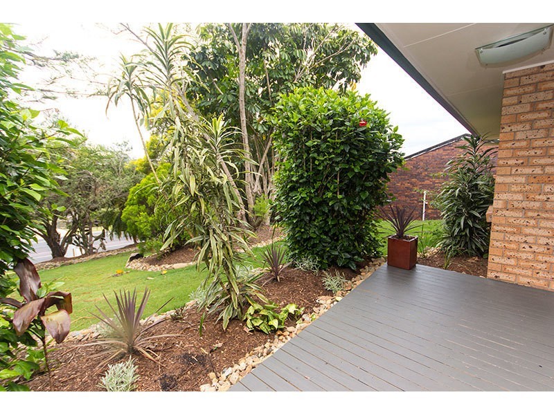 16 Alison Road, Carrara QLD 4211