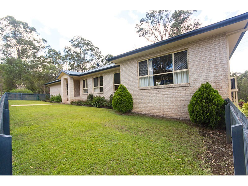 1 Nature Valley Court, Tallai QLD 4213