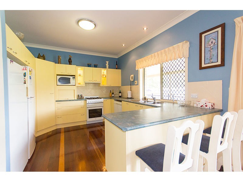 1 Nature Valley Court, Tallai QLD 4213