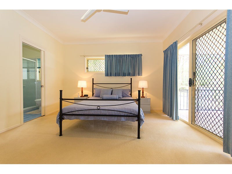 1 Nature Valley Court, Tallai QLD 4213