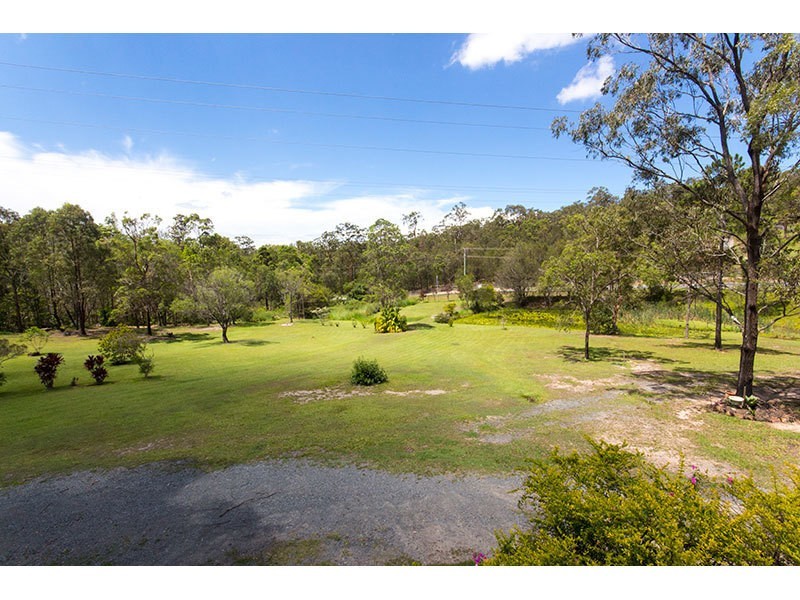 1 Nature Valley Court, Tallai QLD 4213