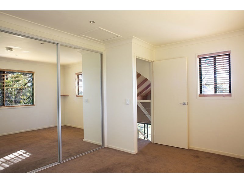 14 Hellfire Pass, Lower Beechmont QLD 4211