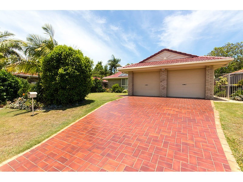 8 Glengarry Close, Highland Park QLD 4211