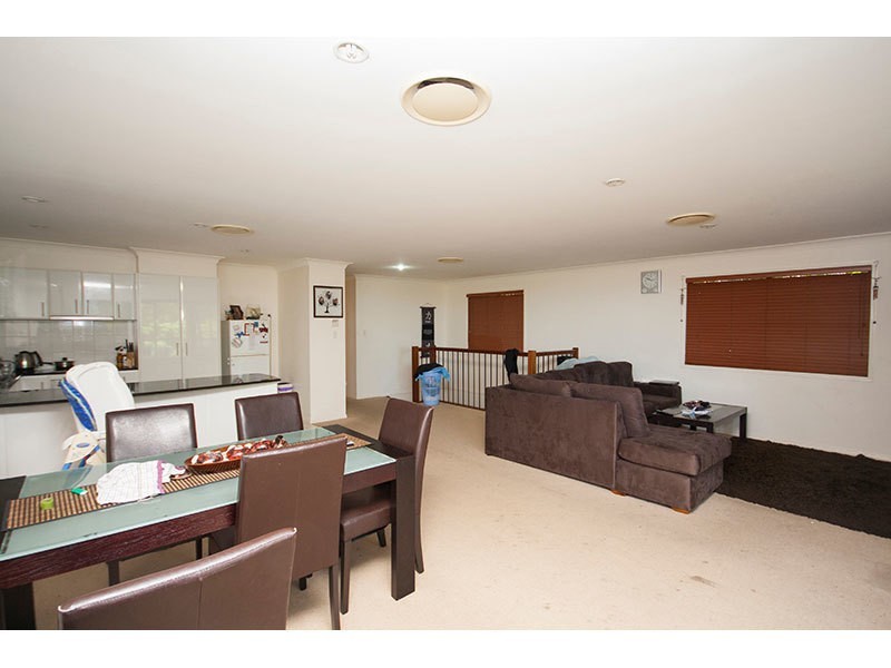 24/2 Ridgeline Way, Highland Park QLD 4211