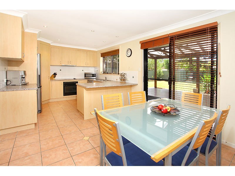 8 St Petersburg Place, Nerang QLD 4211