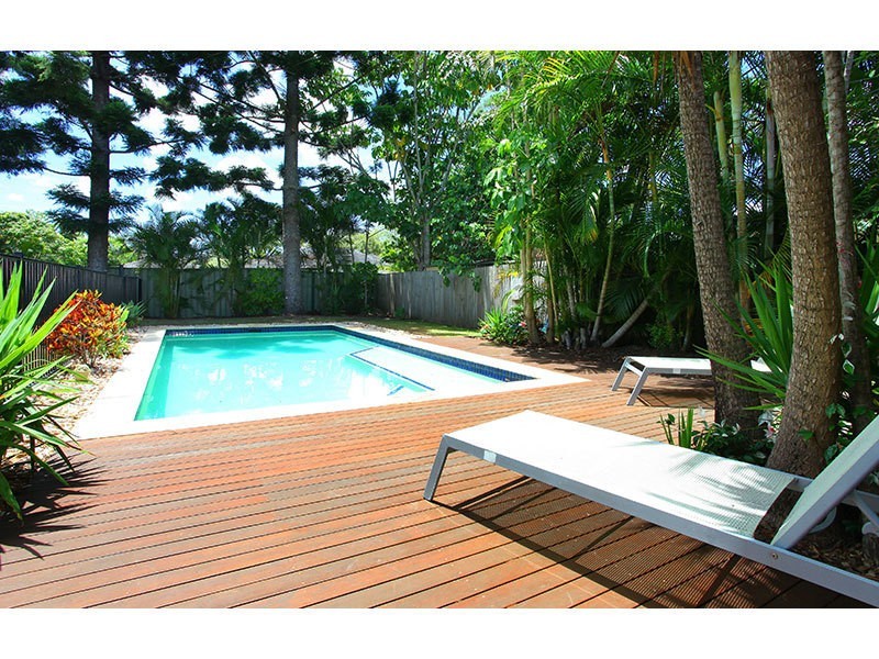 8 St Petersburg Place, Nerang QLD 4211