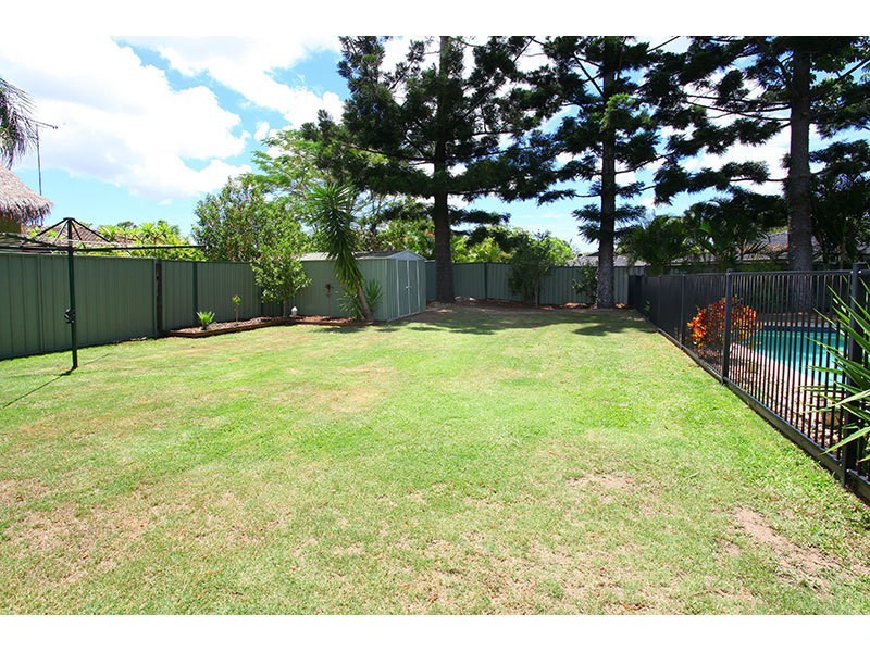 8 St Petersburg Place, Nerang QLD 4211